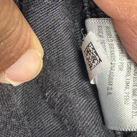 American Eagle Jeans Mens Tag 29x32 Fits 28x28.5 Slim Straight Distressed Black - Picture 8 of 11